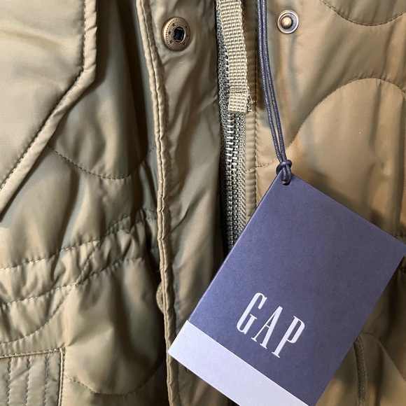 Women’s GAP Quilted Jacket - Picture 3 of 7